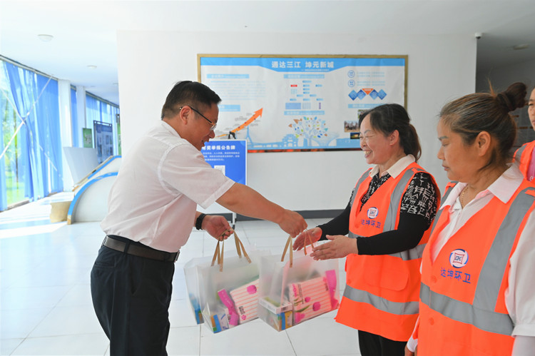 內容圖2.jpg 內容圖2.jpg